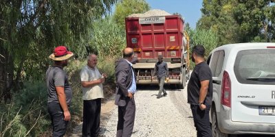 Yumurtalık’ta temizlik ve yol çalışmaları sürüyor