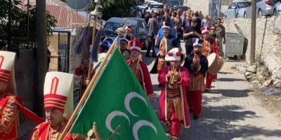 541. Kızıldağ Karakucak Güreşleri mehteranlı yürüyüşle başladı