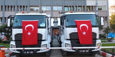 Ceyhan Belediyesi araç filosunu 2 yeni kamyonla güçlendirdi