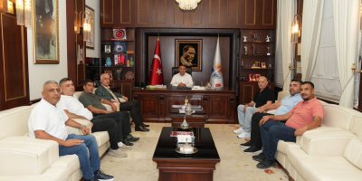 Adana’da halk otobüsü esnafının sorunları Büyükşehir’e taşındı