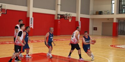 AOSB’de basketbol heyecanı başladı: 3. Geleneksel Turnuva’da ilk maçlar oynandı