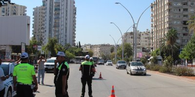 Adana’da trafik denetimi: 175 sürücüye 901 bin TL para cezası uygulandı