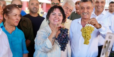 Seyhan Belediye Başkan Vekili Hasibe Akkan Denizli Semt Pazarı’nı ziyaret etti