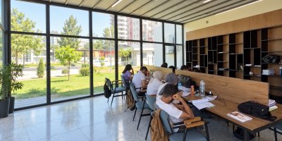 Ceyhan Belediyesi’nden gençlere ücretsiz akademik destek