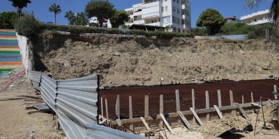 Karataş’ta çeyrek asırlık sorun yeniden ortaya çıktı: İnşaat ruhsatı yasal mı?