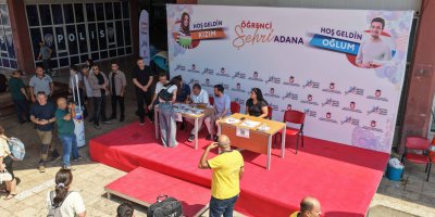 Adana’ya gelen üniversite öğrencilerine Büyükşehir’den ücretsiz ring desteği