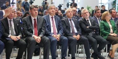 Vali Mustafa Yavuz, deprem bölgesindeki kültürel miras çalışmalarını değerlendirdi