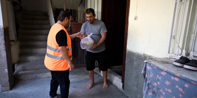 Seyhan Belediyesi’nden ihtiyaç sahibi vatandaşlara sıcak yemek desteği