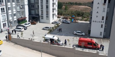 Sarıçam’da apartman dairesinde yangın: Ekipler seferber oldu
