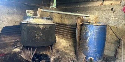 Adana’da jandarmadan kaçak alkol operasyonu: 1 ton 670 litre ele geçirildi