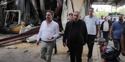 Güngör Geçer, yangından etkilenen hal esnafıyla bir araya geldi