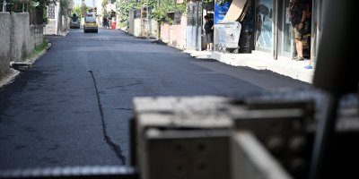 Seyhan’da asfalt mesaisi sürüyor