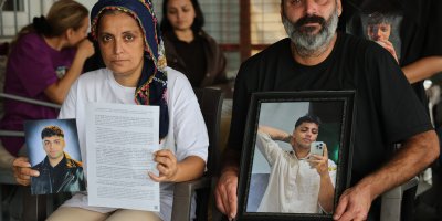Adana'da 2 gencin öldüğü kazada sürücü tahliye edildi: Aileler gözyaşlarına boğuldu