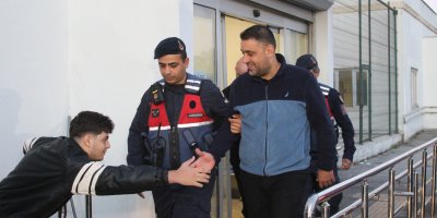 Çukurova Belediyesi soruşturmasında Emrah Kozay ve Soner Çetin adliyeye sevk edildi