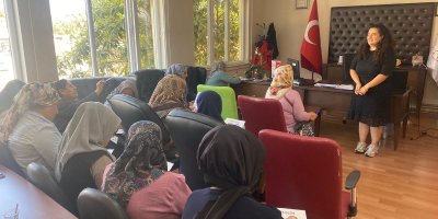 Adana’da evde bakım hizmetinden faydalanan ailelere iletişim eğitimi
