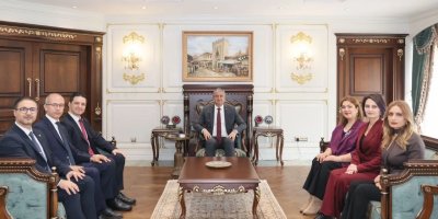 Adana Valisi Mustafa Yavuz’dan Baro Başkanı Volkan Böke’ye tebrik