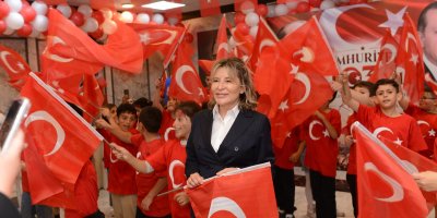 Adana’da Cumhuriyet’in 103. yılı 103 çocukla kutlandı