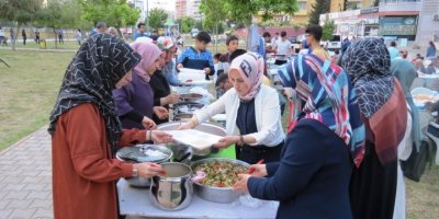 Çukurova Müftülüğü yetim ve kimsesiz çocuklarla iftar sofrasında buluştu