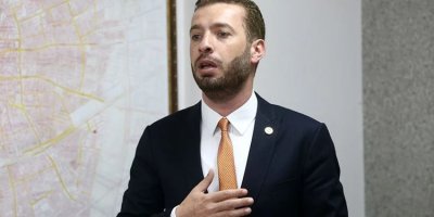 Kadir Aydar: “Yüreğir’de karşı çıktığınız desteği Çukurova’da neden alkışlıyorsunuz?”
