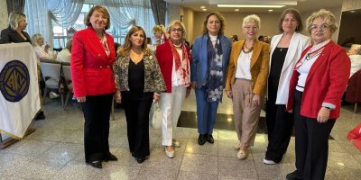 Müzeyyen Şevkin, Adana Kız Lisesi mezunlarıyla buluştu