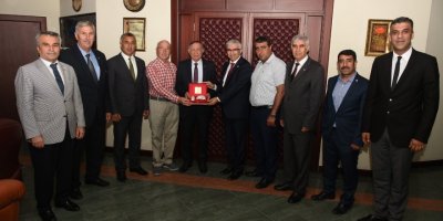 Başkan Akif Akay’dan Kızılay’a destek