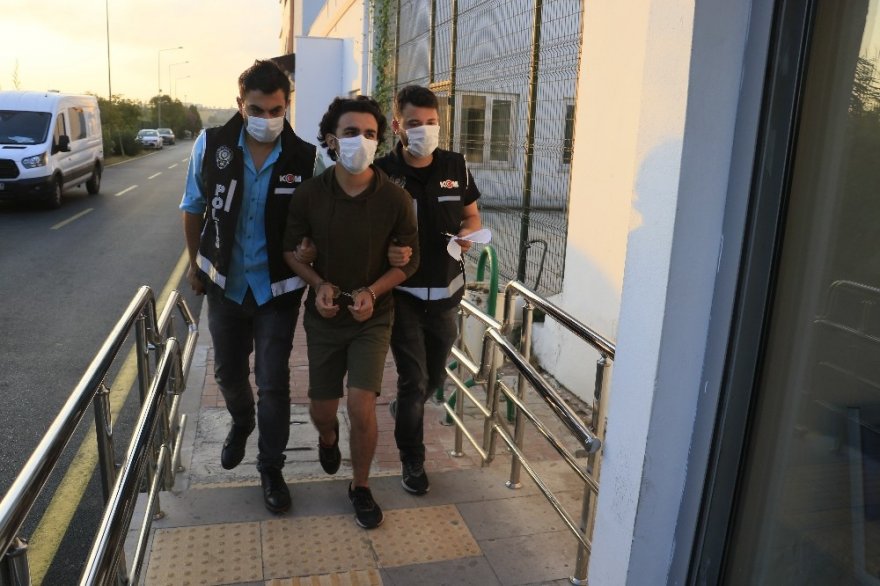 Adana merkezli 14 ilde FETÖ operasyonu: 27 gözaltı