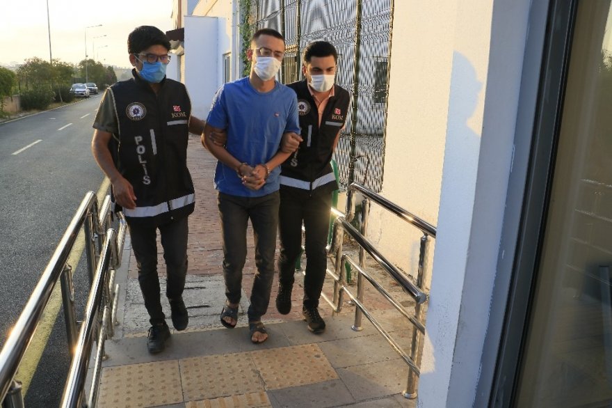 Adana merkezli 14 ilde FETÖ operasyonu: 27 gözaltı