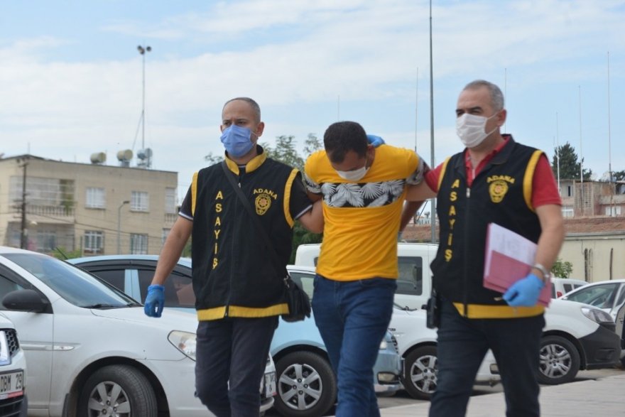 Cenaze almaya gelen vatandaşın altınlarını çalan zanlılar yakalandı