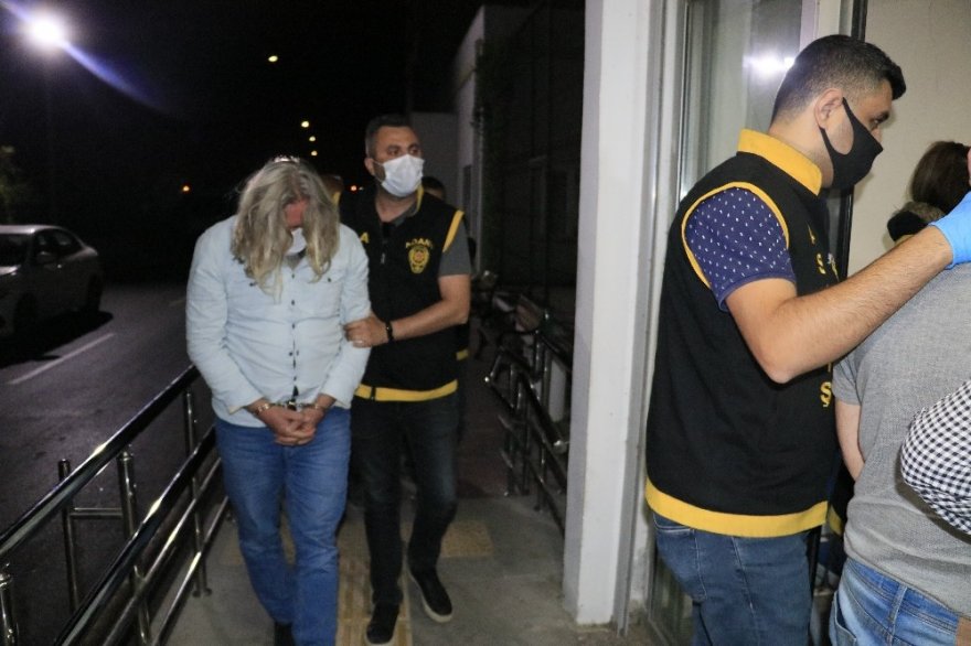 Sahte vali operasyonunda yakalanan zanlılar Adana’ya getirildi