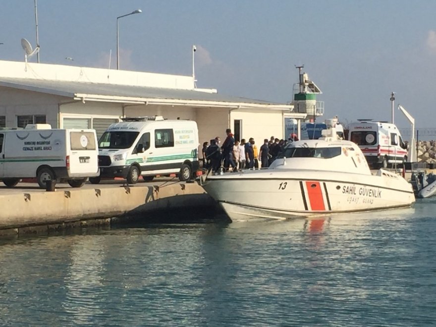 Gemiyle çarpışan teknedeki 4 kişinin cansız bedenleri getirildi