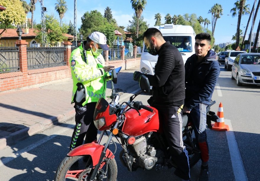 Asker kaçağı dolmuş sürücüsü kovid uygulamasında yakalandı