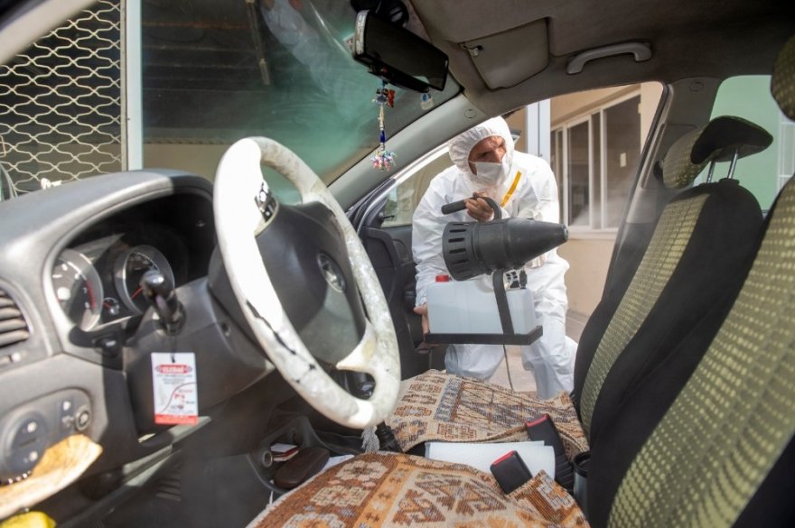 Adana’da korona hastalarının evleri dezenfekte ediliyor