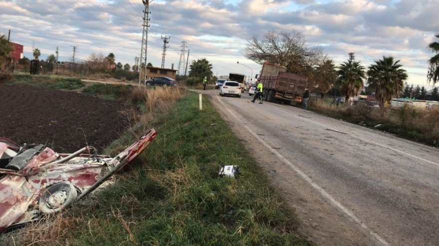 Hurdaya dönen araçtan şans eseri yaralı kurtuldu