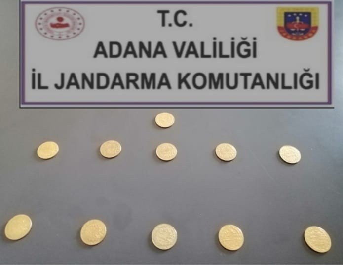 Adana’da 11 altın sikke ele geçirildi