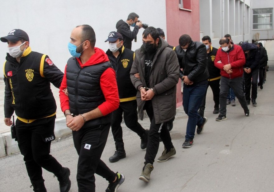 Oto hırsızlık çetesine 20 tutuklama