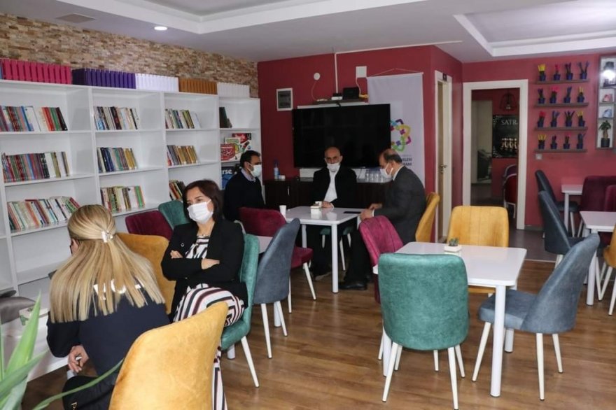 Adana’nın artık  ‘İyilik Kitap Kafe’si var