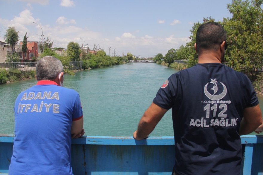 Serinlemek için girdiği sulama kanalında kayboldu