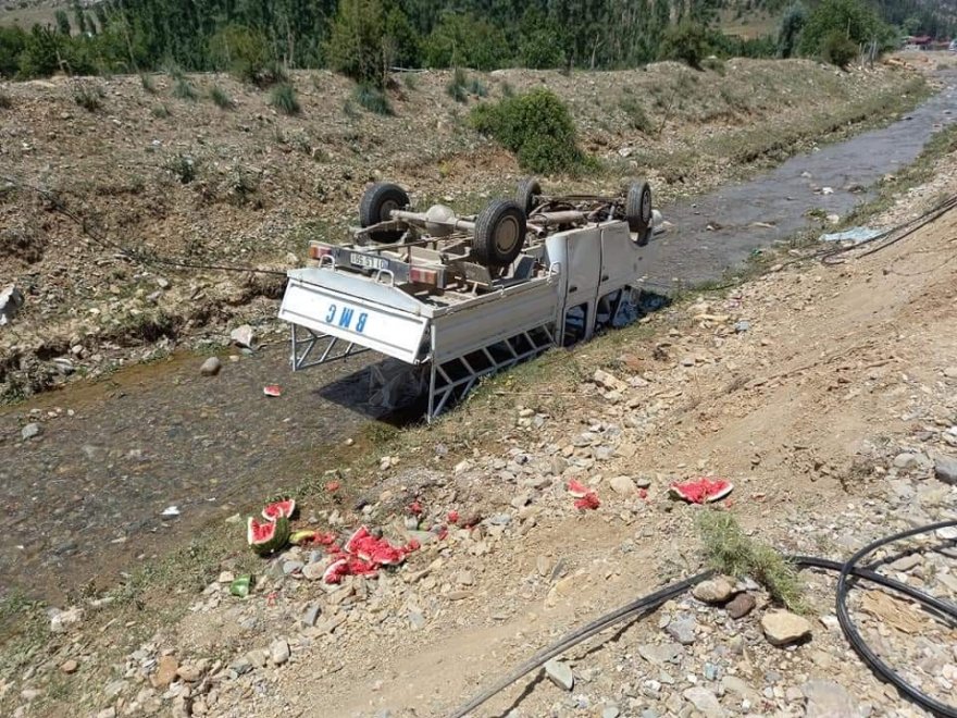 Feke yolunda kaza: 5 yaralı