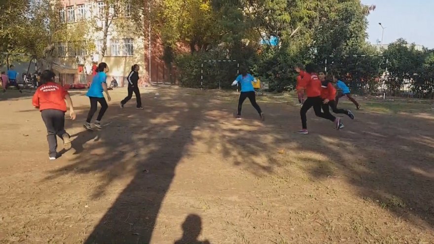 Toprak sahadan milli takıma