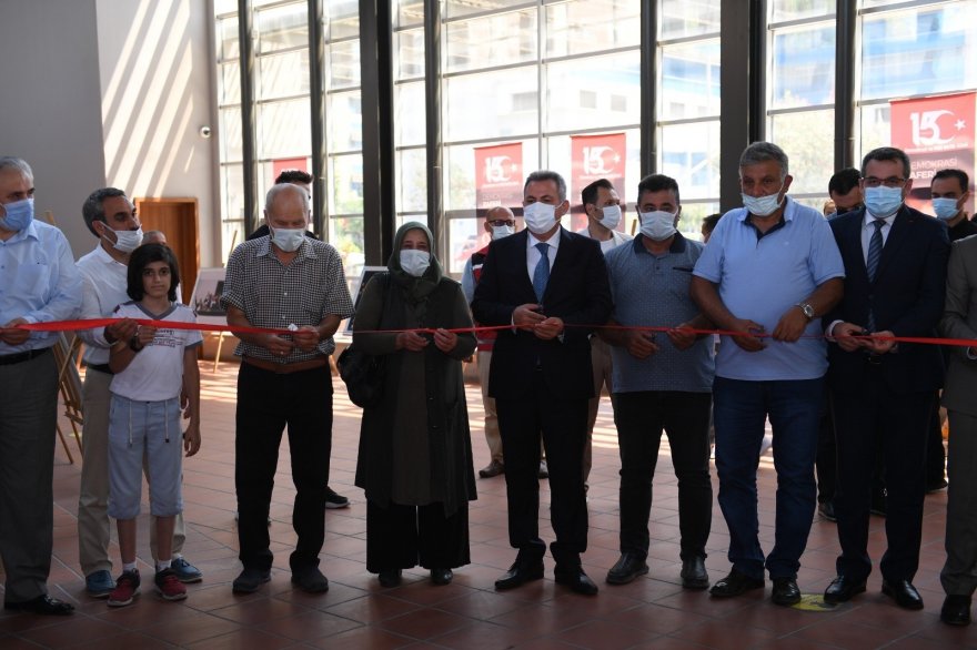 Adana’da "15 Temmuz" konulu fotoğraf sergisi açıldı
