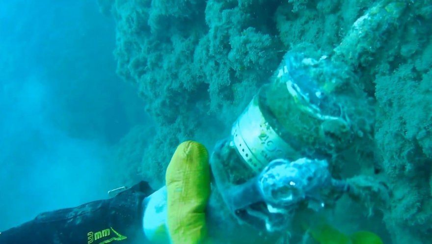 Denizden traktör tekeri de çıktı, klozet de