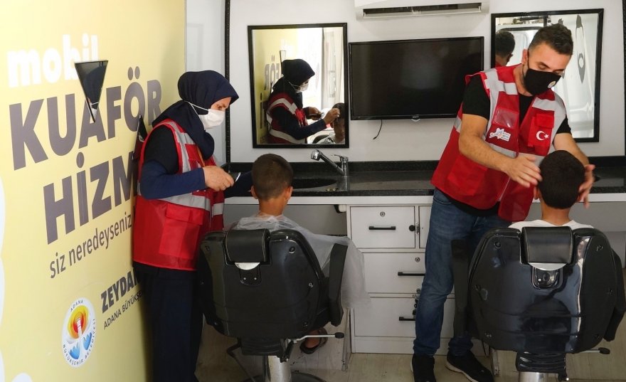 Adana Büyükşehir Belediyesi'nden yangınzedelere yardım