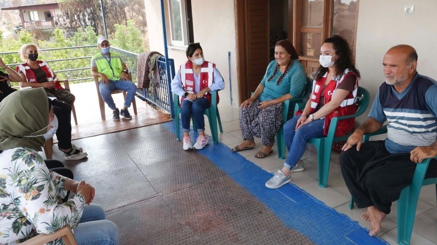 Adana Büyükşehir Belediyesi'nden yangınzedelere yardım