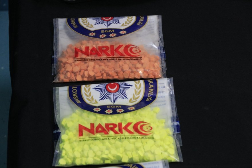 Patlıcan ve biber tarlasına uyuşturucu operasyonu