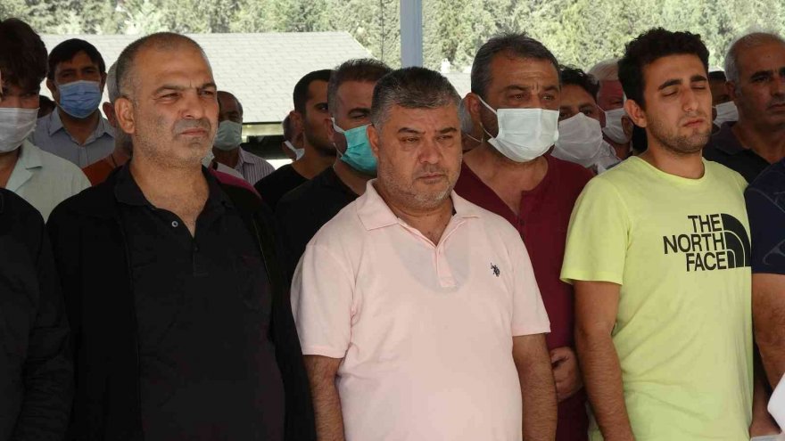 Varda Köprüsü'nden düşerek ölen Hatice’nin cenazesi defnedildi