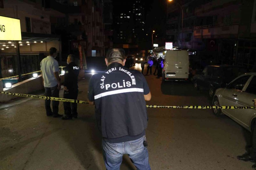 Emekli polis kahvehanede dehşet saçtı: 2 ölü