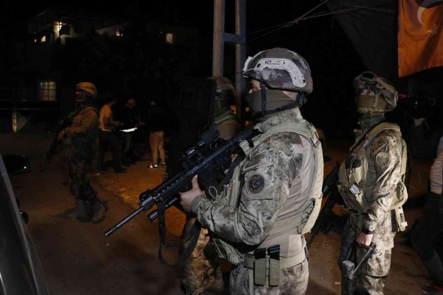 Adana’da “Cono Aşiretine” operasyon: Çok sayıda gözaltı var
