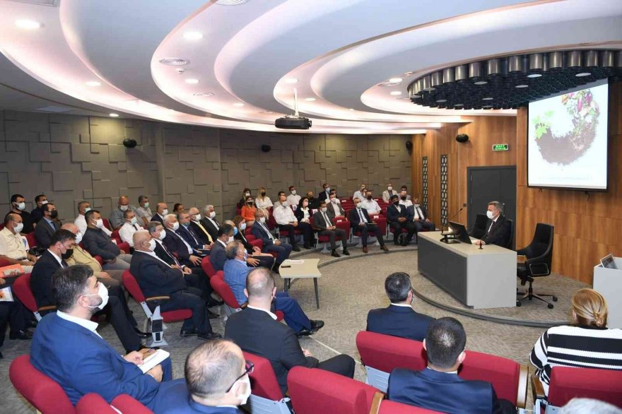 Adana’da atık meyve sebzeler geri dönüşüme kazandırılacak