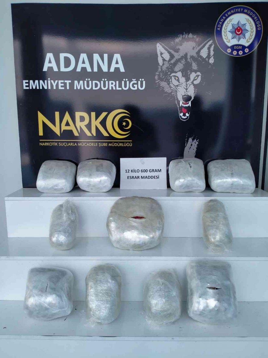 Adana’da iki araçta 12 kilo 600 gram esrar ele geçirildi