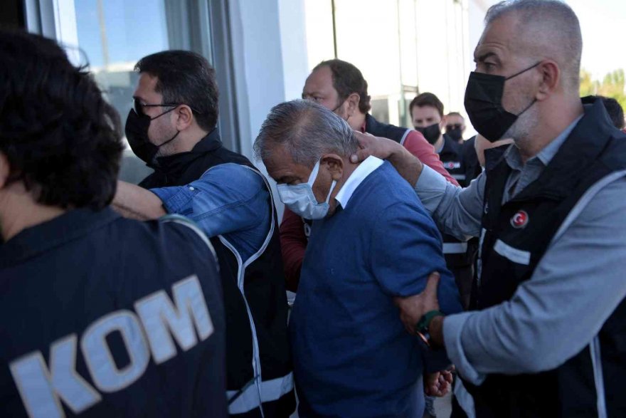 Adana’da İl Milli Eğitim Müdürlüğü ihaleye fesat operasyonunda 87 kişi adliyeye sevk edildi